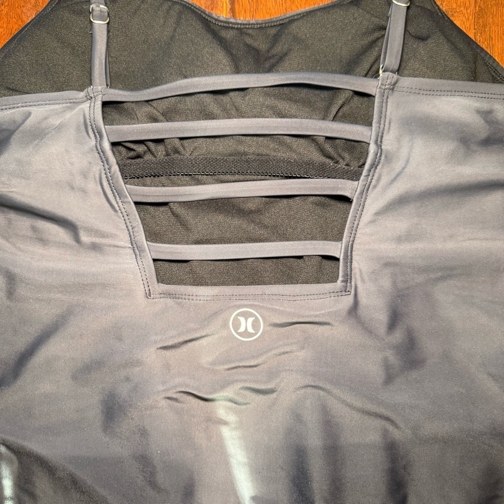 Hurley L black one piece - Picture 13 of 15